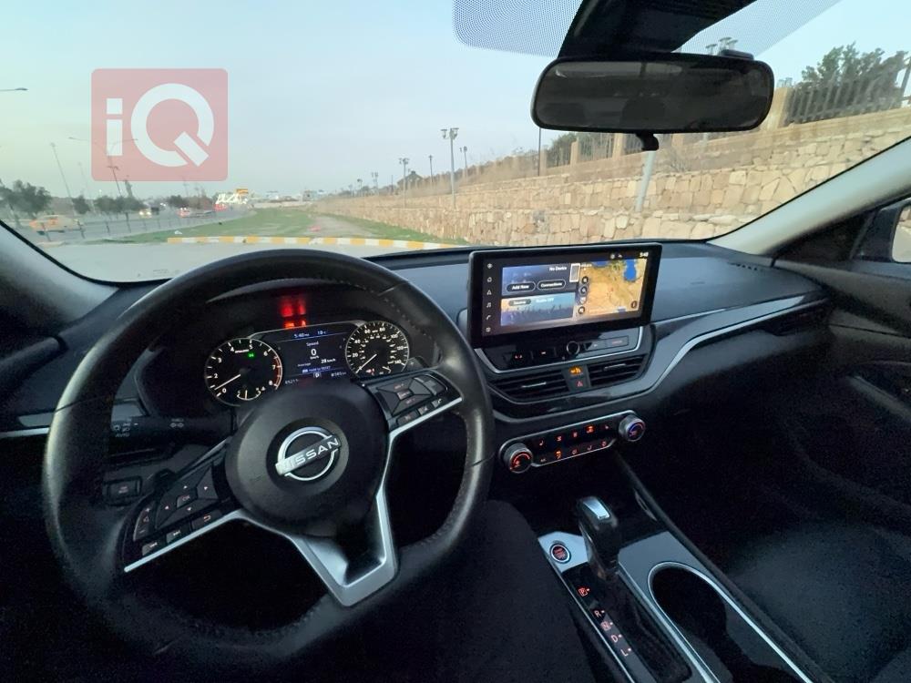 نيسان ألتيما